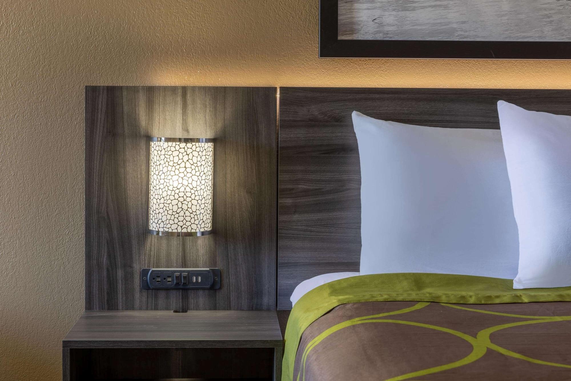 Super 8 By Wyndham Ga *