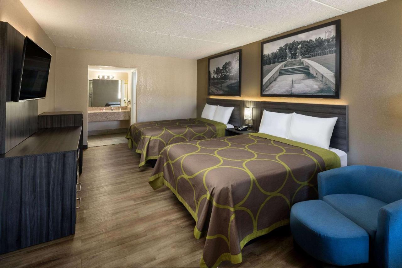 Super 8 By Wyndham Ga Hotel McDonough